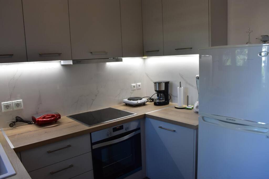 Seashell Apartment -Near The Beach Artemida  Zewnętrze zdjęcie