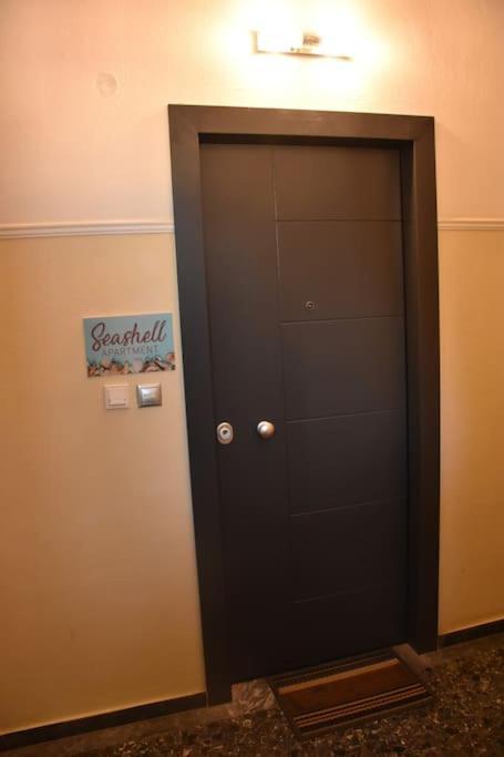 Seashell Apartment -Near The Beach Artemida  Zewnętrze zdjęcie